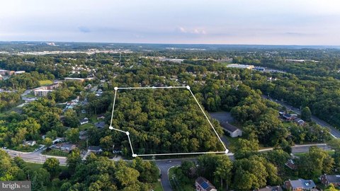 Land in Prime Lanham Location