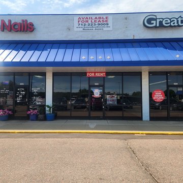 Retail Space Adjacent to Supercenter