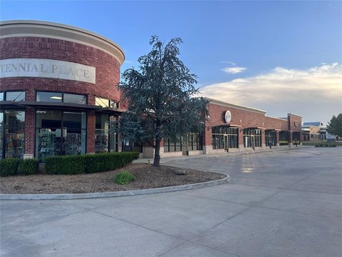 Office Suite in Commercial Center