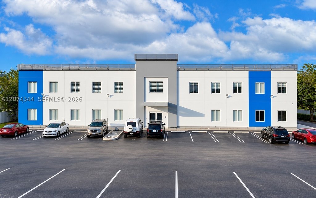 2550 NW 100Th Ave, Doral, FL 33172
