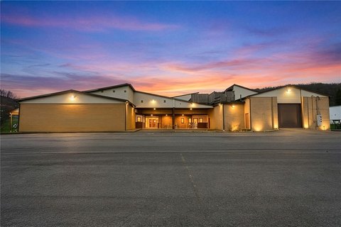 Industrial Flex Building with Loading Doors