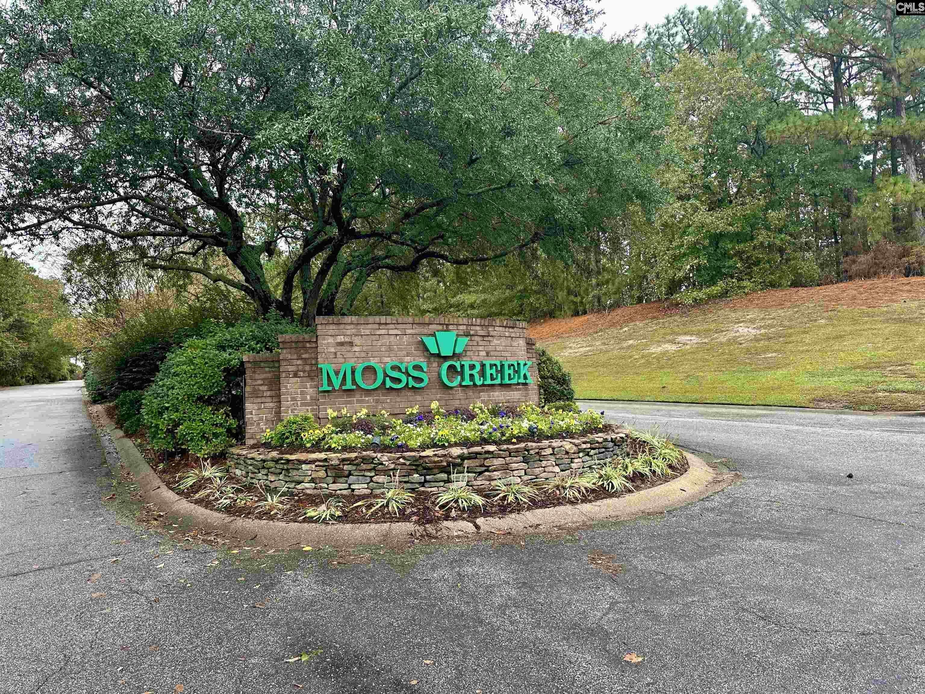Spacious Lot in Moss Creek