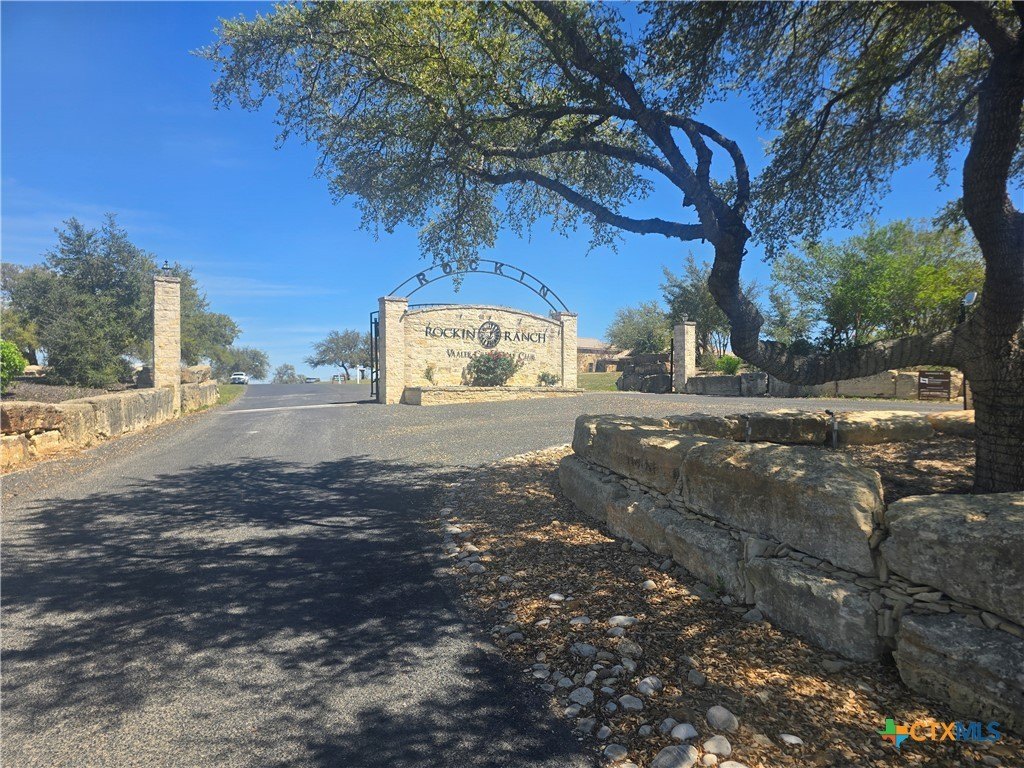 Residential Land in Rockin J Ranch
