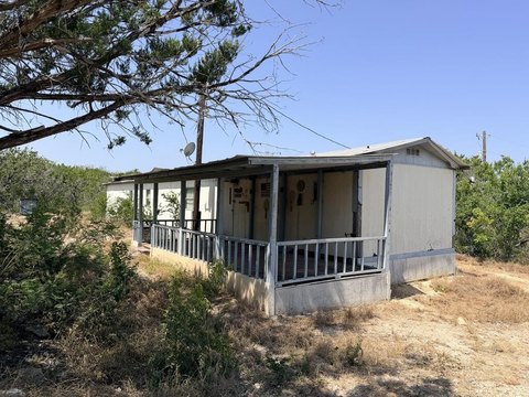 Land, Uvalde, TX