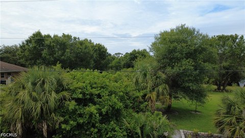 Residential Land in Fort Myers