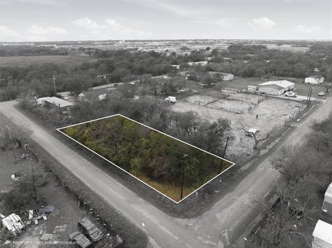 Residential Lot in Elm Mott