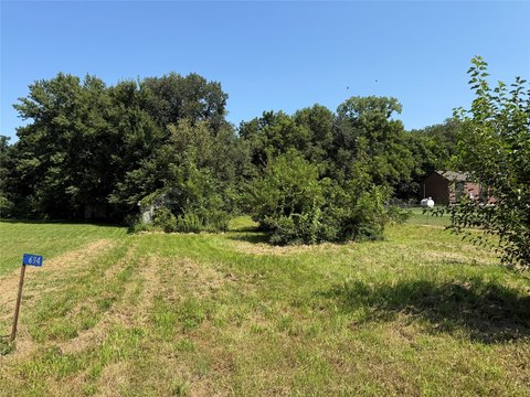Land, Newton, IA