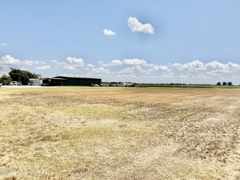 Land, Cleveland, MS