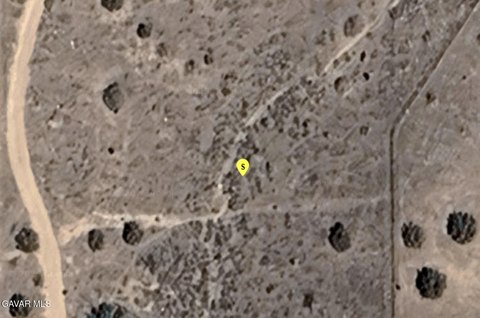 Phelan Land with Mountain Views