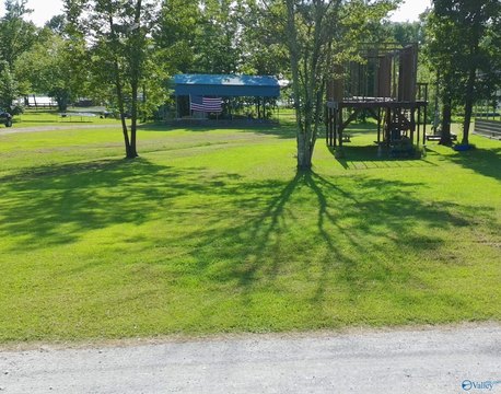 Land, Centre, AL