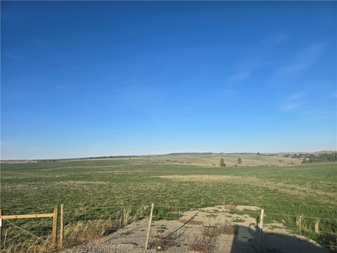 Land, Columbus, MT