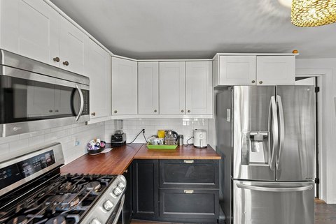 Duplex with Enclosed Yard