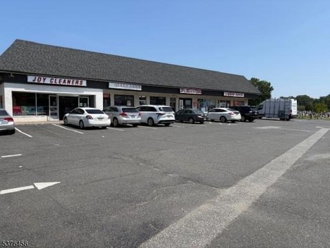 Strip Mall Retail Unit