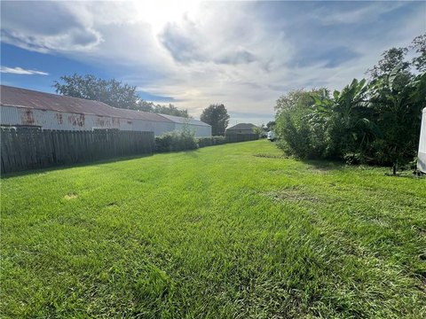 Land, Chalmette, LA