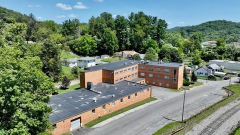 Industrial Building on Acre Lot
