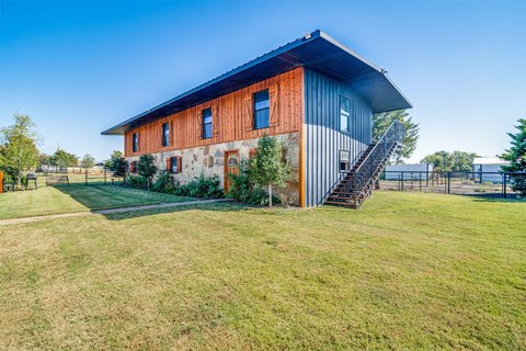 Agricultural Land with Two-Story Barn