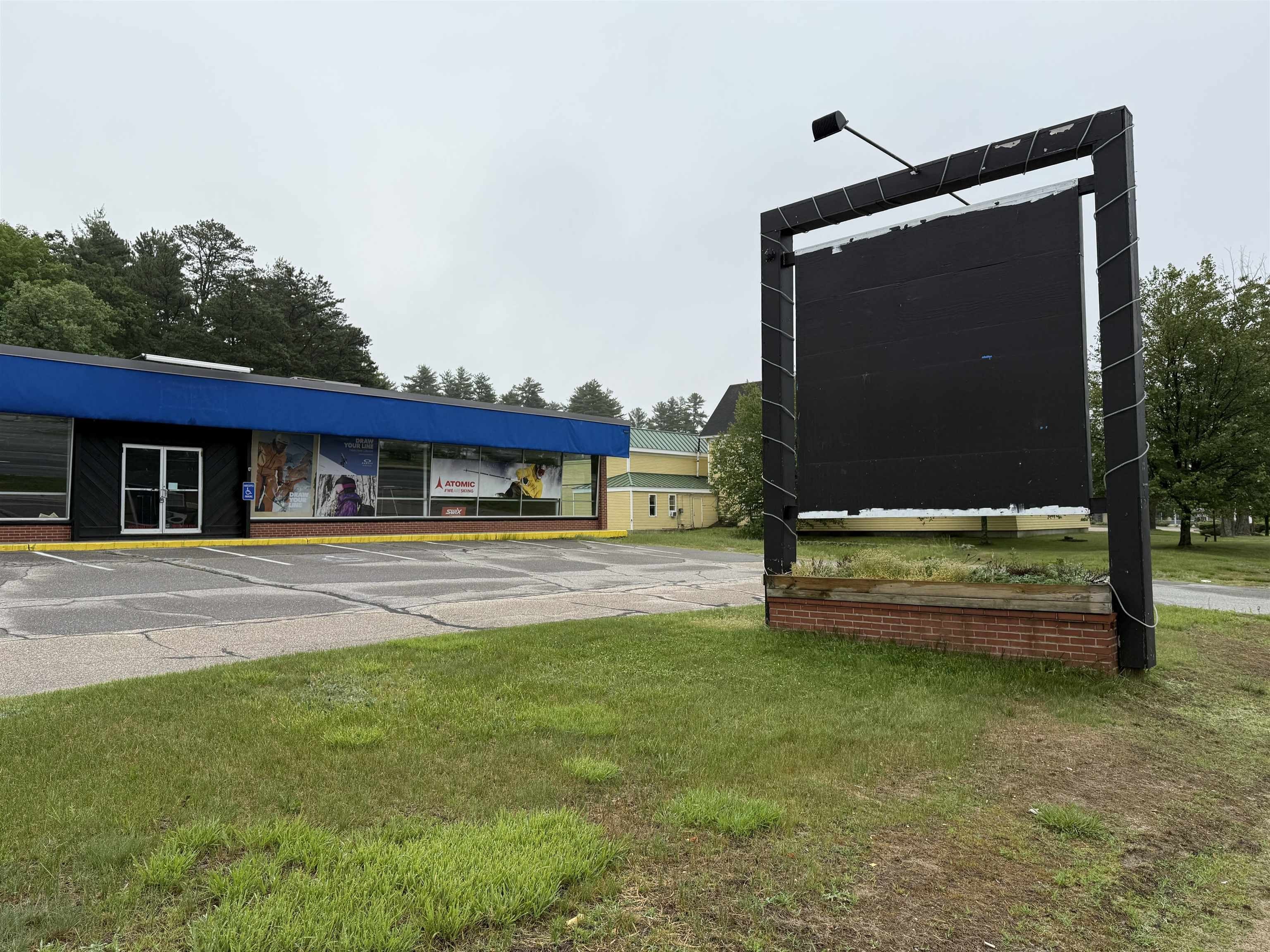Retail Space on White Mountain