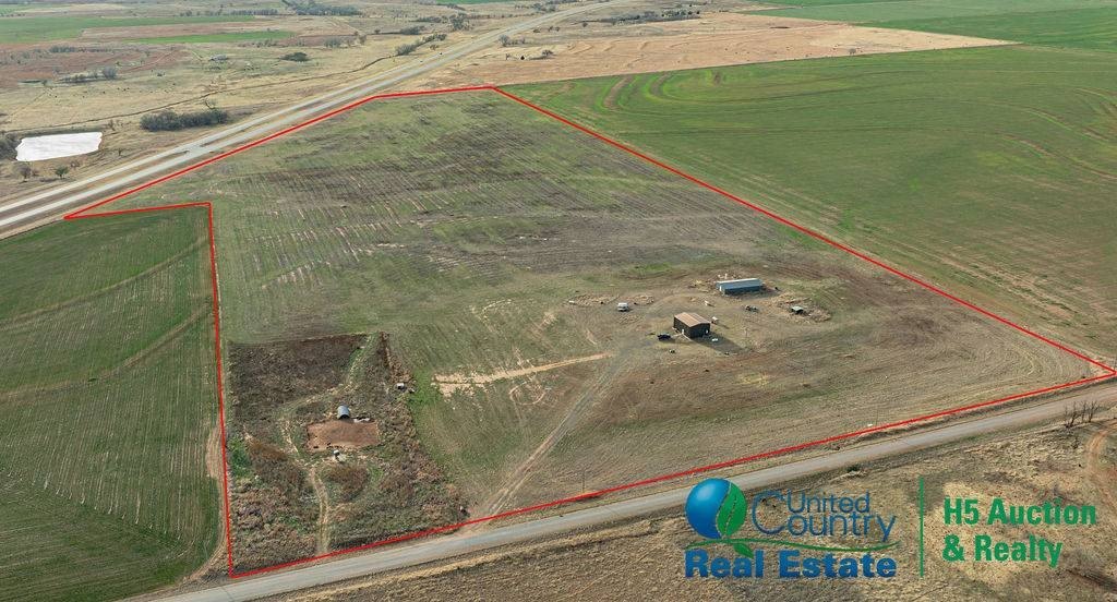 Spacious Barndominium on 56 Acres