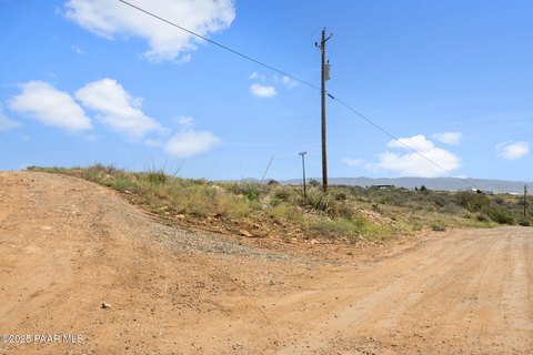Buildable Land in Dewey, Arizona
