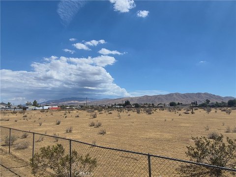 Land, Apple Valley, CA