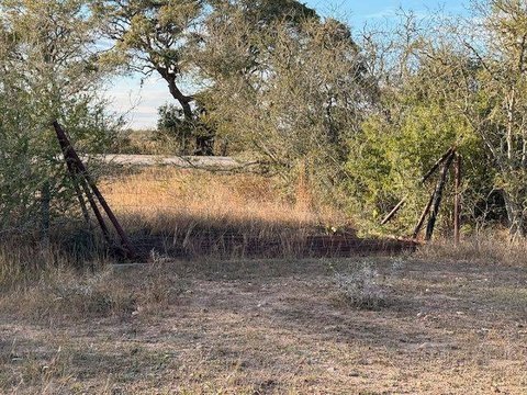 Unrestricted Ranch Tract with Highway Frontage