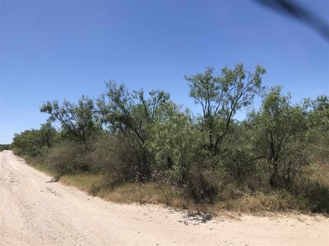 Small Ranch Lot