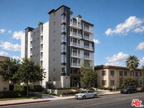 Land, Los Angeles, CA