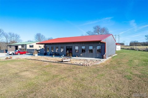 Retail Building with Highway Frontage