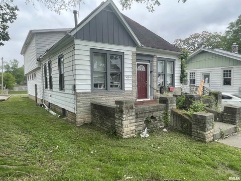 Carbondale Multifamily Property For Sale