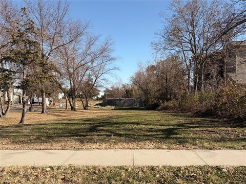 Residential Lot in Cedar Rapids