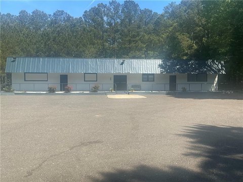 COMMERCIAL - Oxford, GA