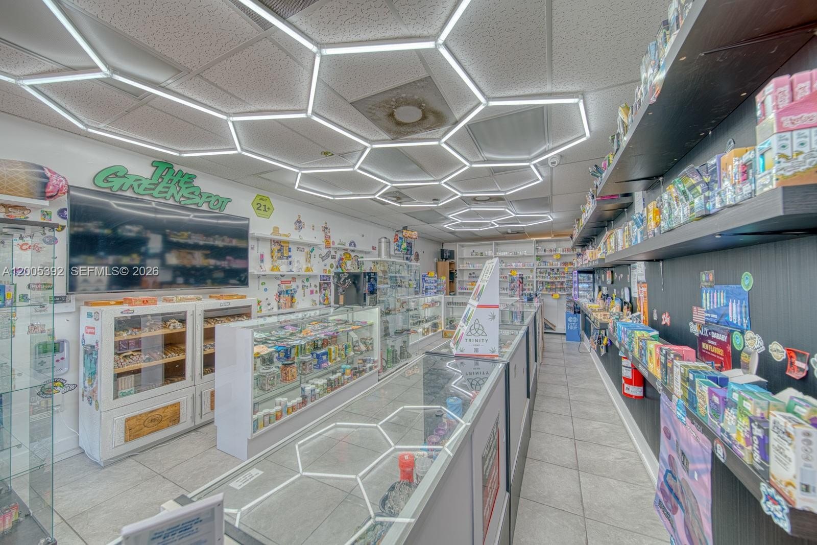Established Tobacco Shop in Sweetwater