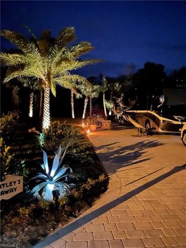 Landscaped RV Lot in Golden Palms