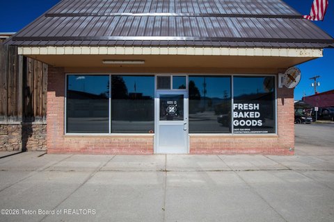 Thayne, WY Commercial Building