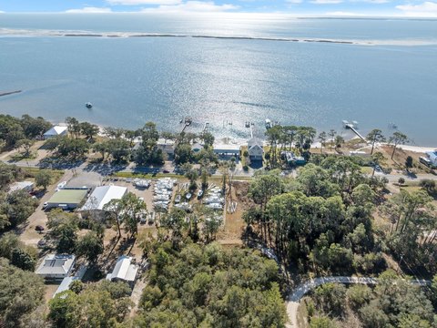 LAND - Carrabelle, FL