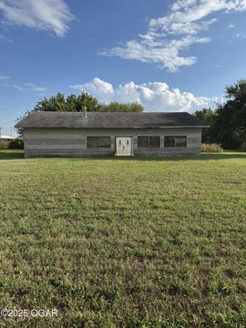 Retail Building in High-Traffic Area