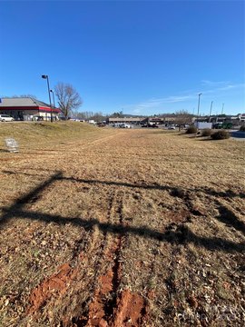 Commercial Lot Near I-40