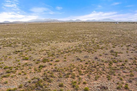 Land with San Francisco Peaks View