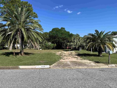 Waterfront Residential Lot in Pensacola