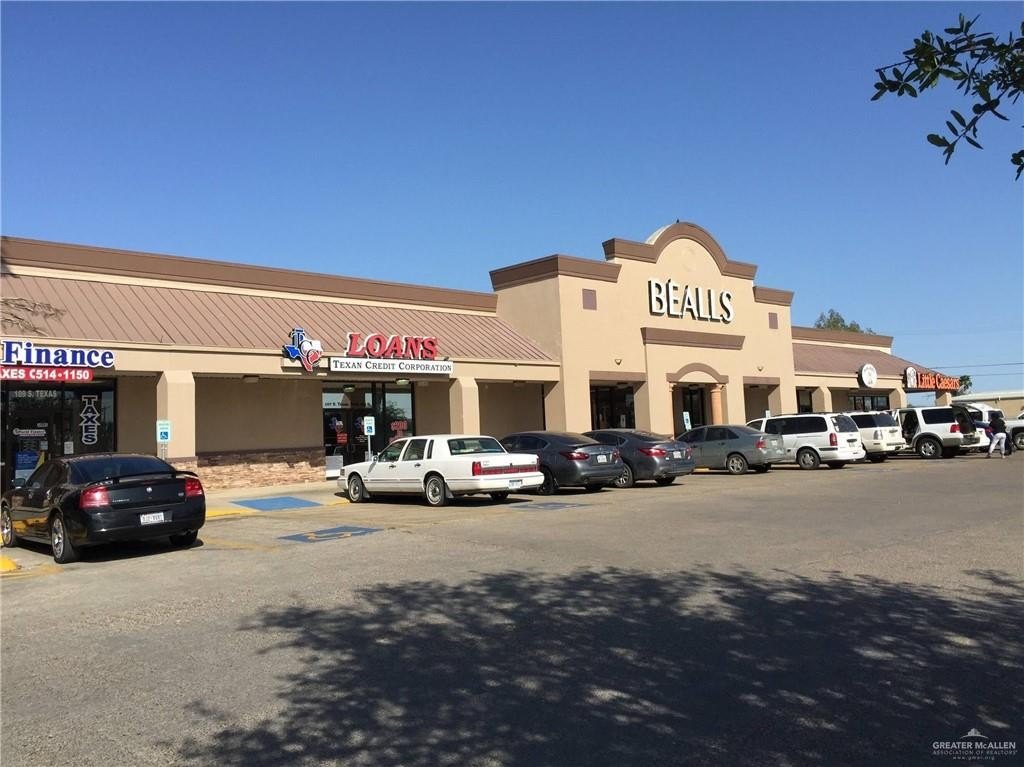 Retail Plaza in Mercedes, Texas