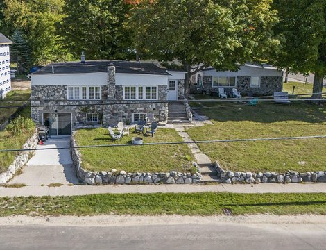 Renovated Triplex on Portage Lake