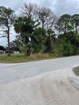 LAND - Fort Pierce, FL