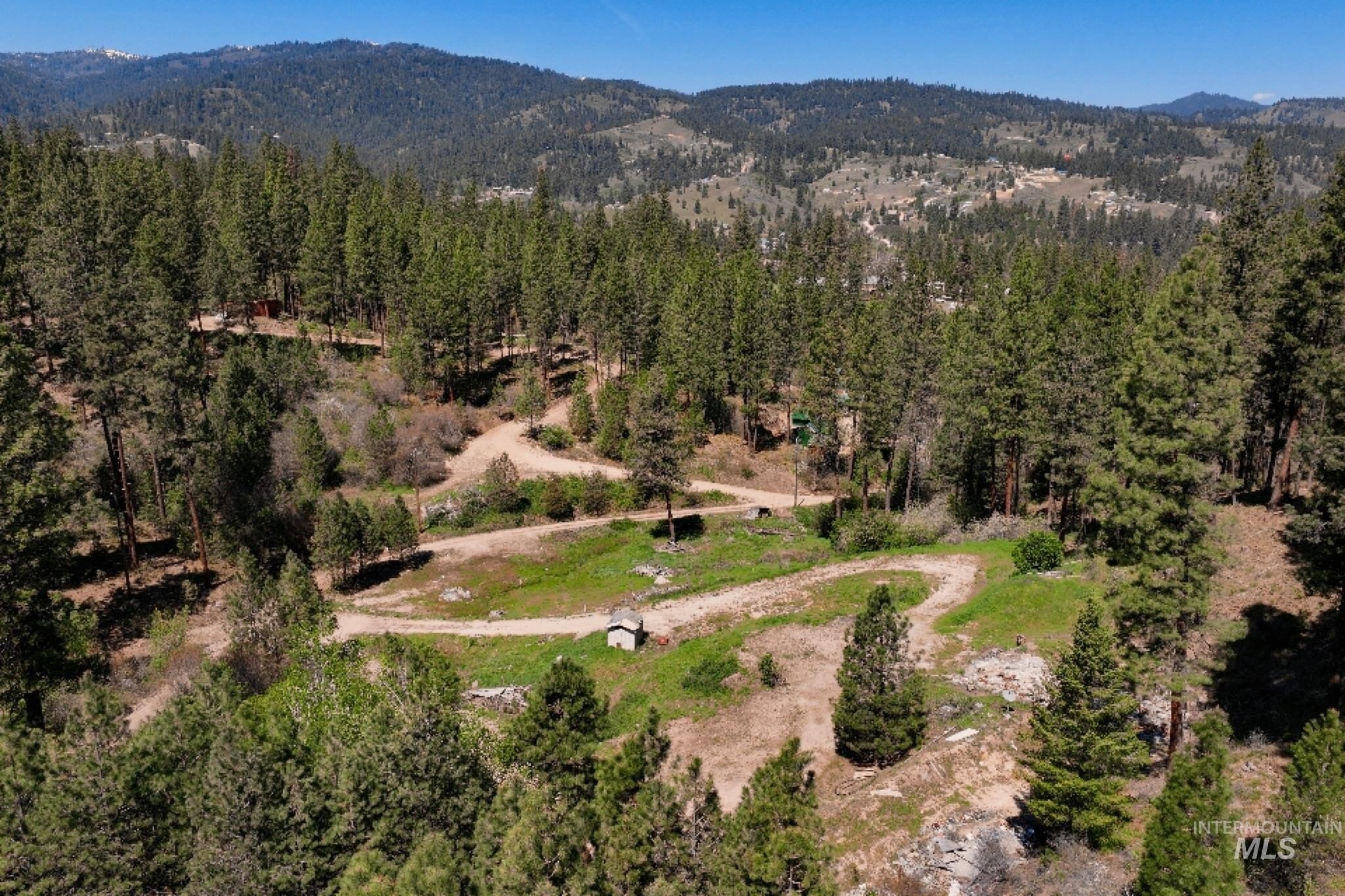 6.3 Acres Bordering National Forest