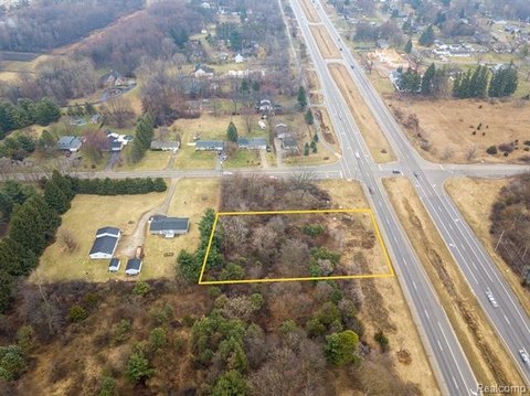 Commercial Land in Hartland Township