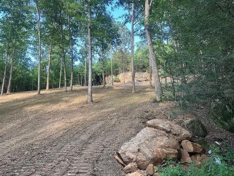 LAND - East Bernstadt, KY