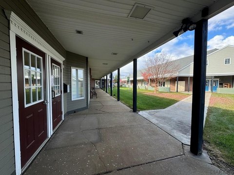 Somerset Retail/Office Space Available