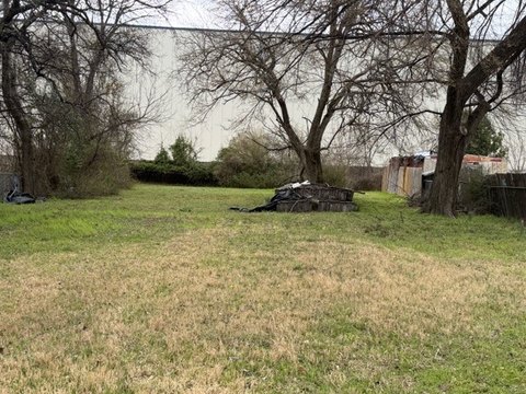 Vacant Commercial Lot for Flexible Use
