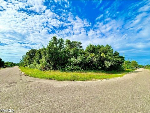 LAND - Lehigh Acres, FL