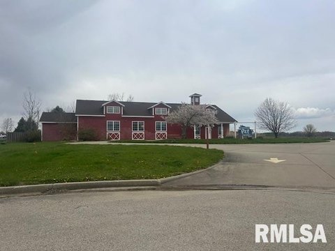 Former Pet Daycare with Kennels