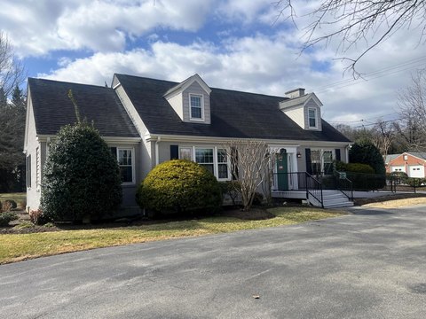 Salem Commercial Building For Sale